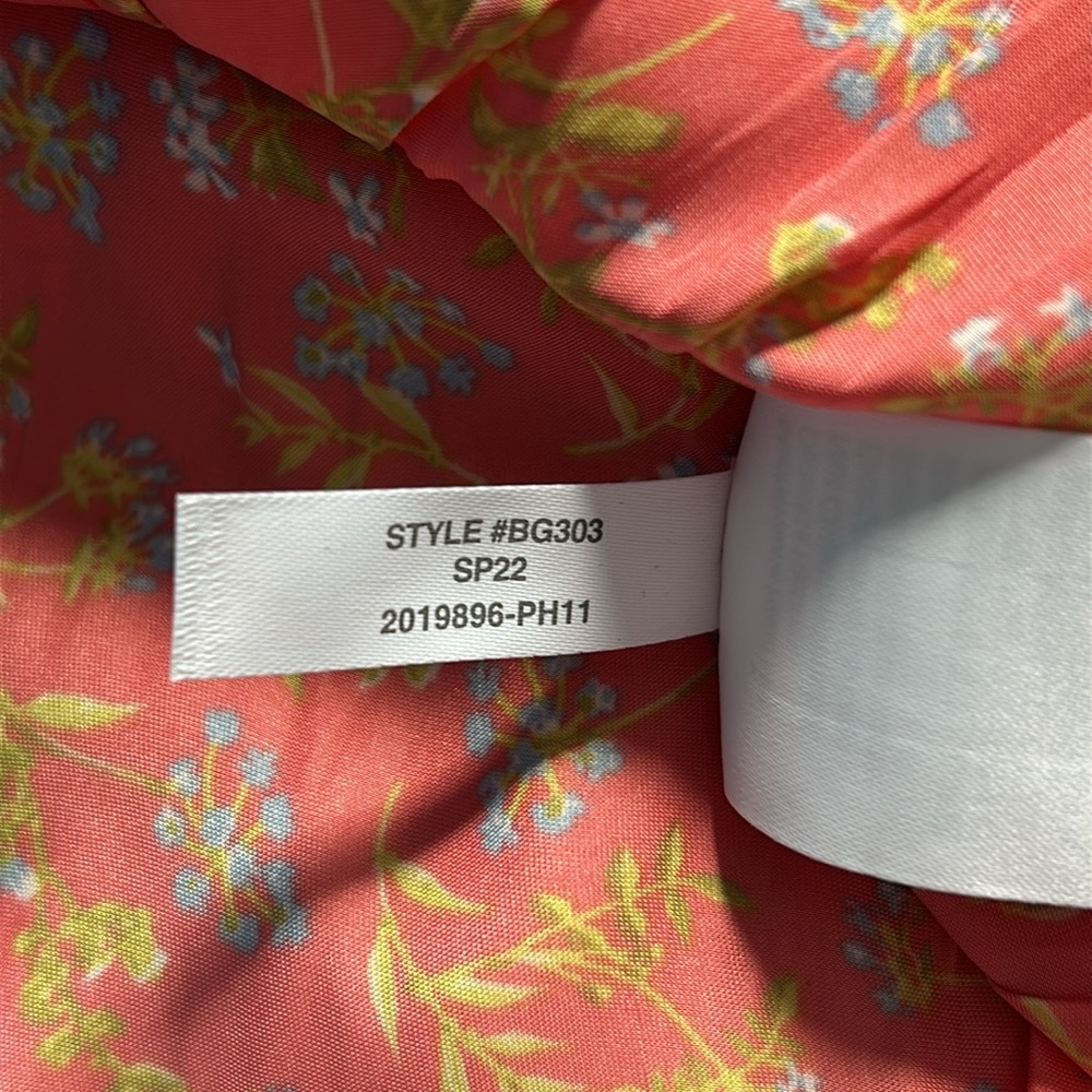 J. Crew Smocked Featherweight Satin Women’s Size L Coral Meadow Floral Tank Top - Picture 12 of 13